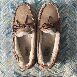 UGG Brown Moccasins Slippers Wool Dakota